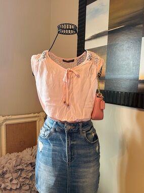 Shabby Chic Light Pink Crochet Tie Front Women's Top 💕